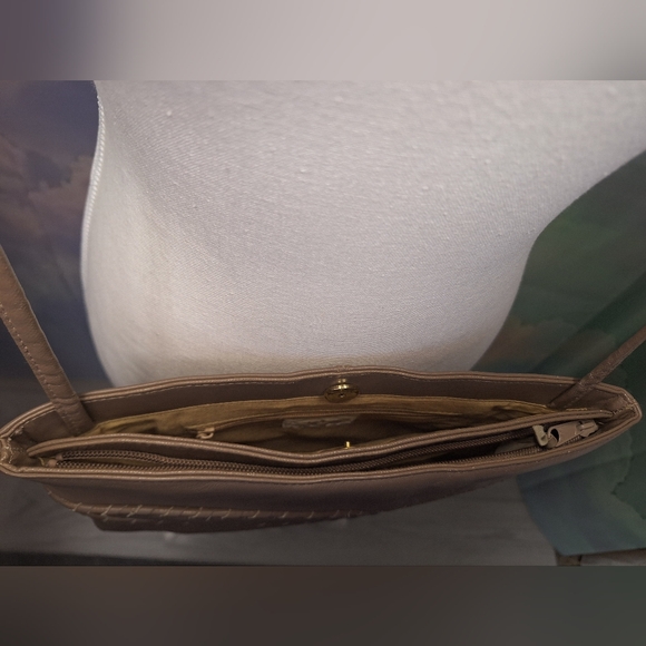 Vintage Toni Leather Tan Taupe Clutch With Crossbody Stap - Picture 12 of 14